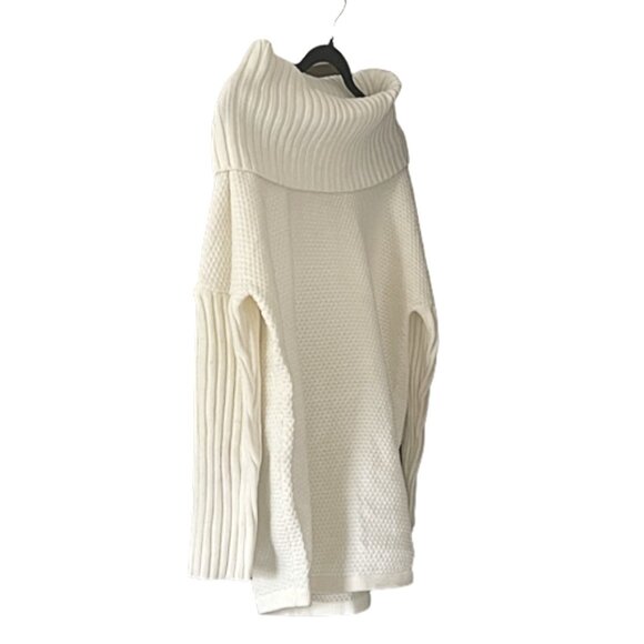Winter Layers – Off-White Knit Turtleneck Sweater Waffle & Rib Texture Size 0M - Picture 5 of 9